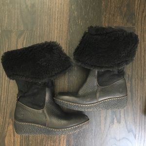 Shearling/leather snow boots